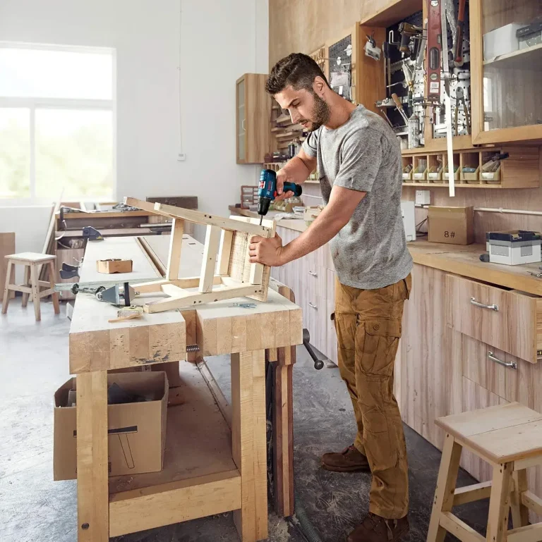 Test et Avis de la Bosch GSR 120-LI : une perceuse-visseuse 12V qui privilégie la durabilité