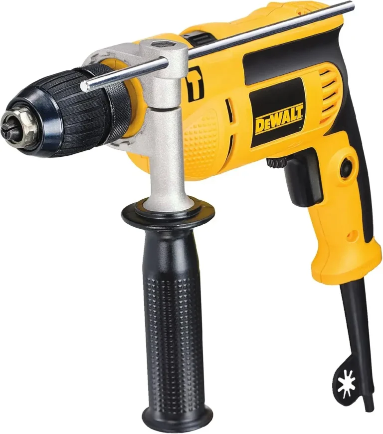 Test et Avis de la Dewalt DWD024KS-QS : une perceuse à percussion filaire 701 watts avec un mandrin autoserrant 13 mm